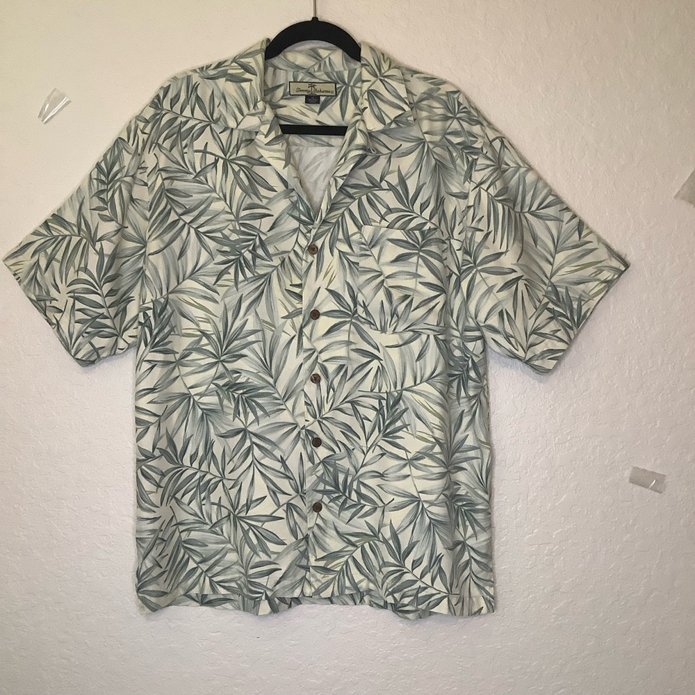 Tommy Bahama Mens 100% Silk Hawaiian Shirt Medium